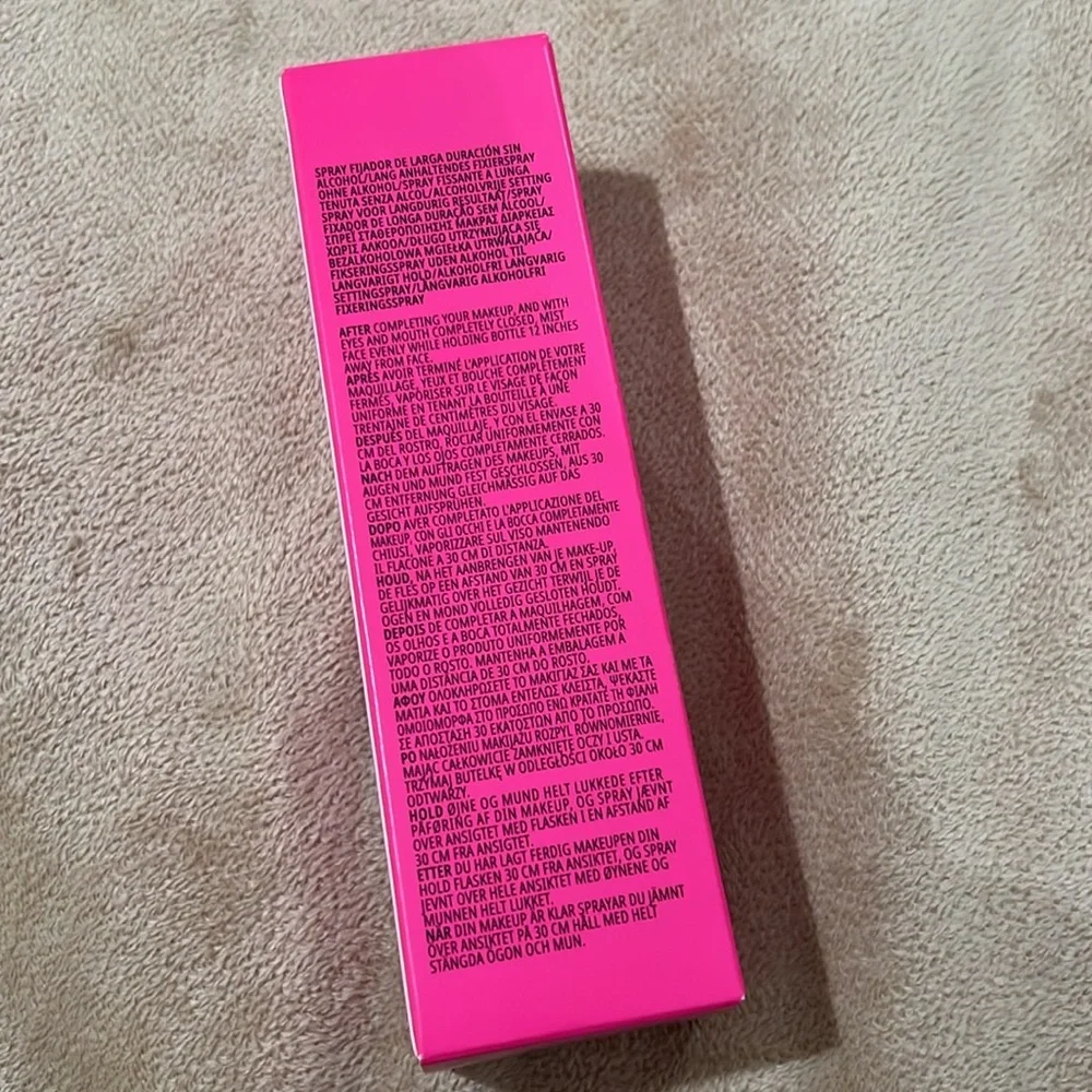 MAC FIX IT STAY OVER SETTING SPRAY MAKEUP all day long no smudges hydrating y2k